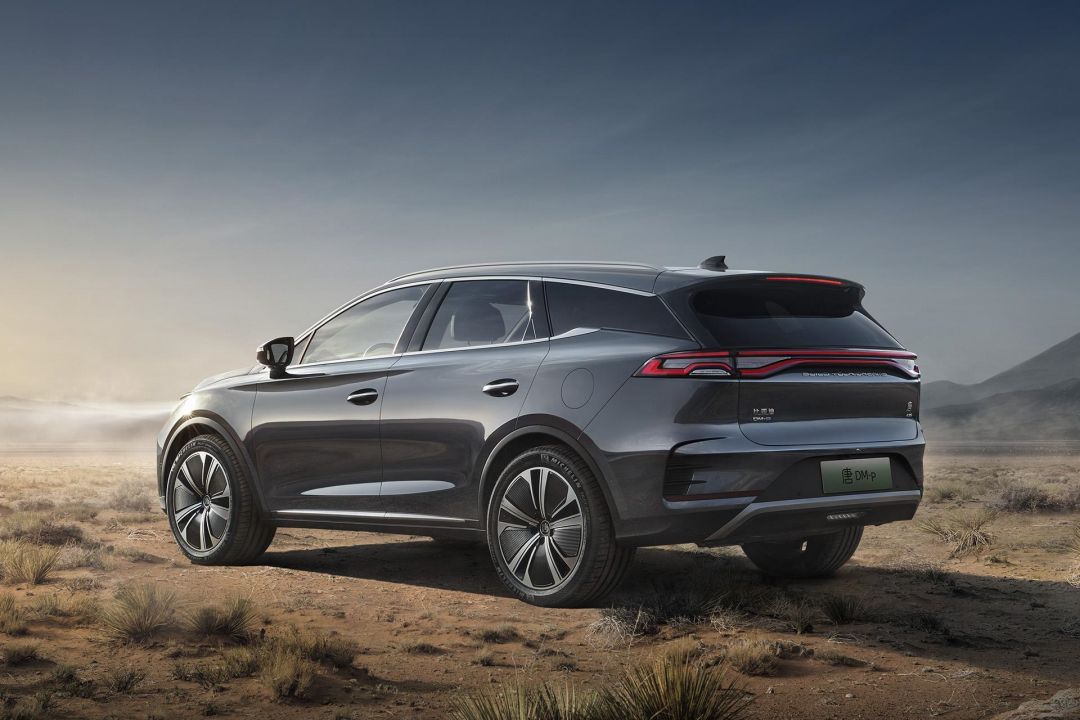 43秒破百纯电续航215公里全新比亚迪唐dmp预售2928万元起