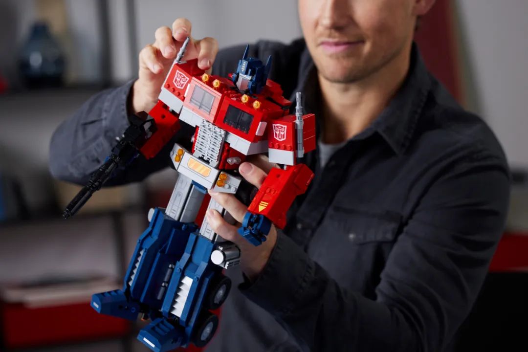 乐高集团用心玩乐90年