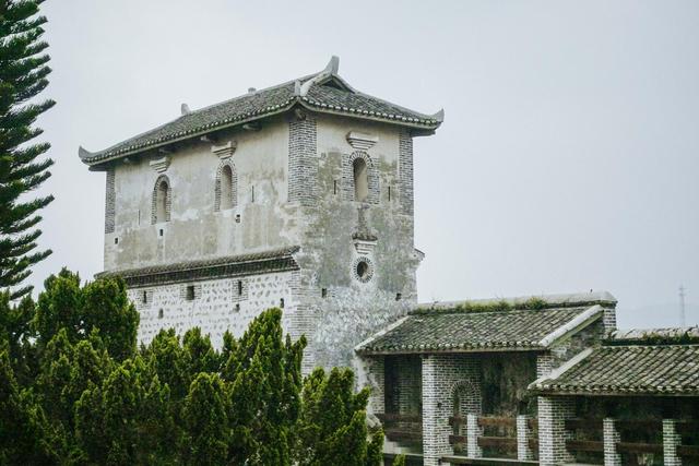这个古堡在广东都算罕见，我是古香，一定要去拍照休闲区蓝鸢梦想 - Www.slyday.coM