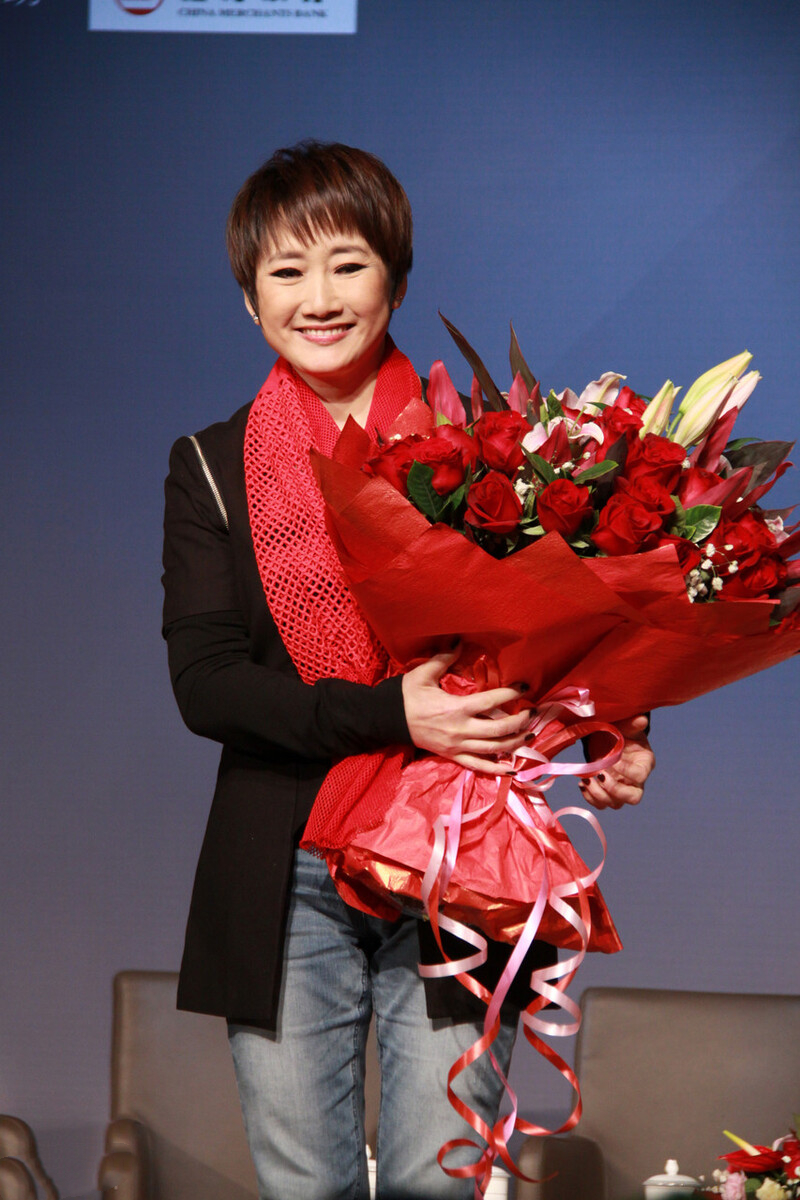 离婚21年后成方圆和王刚的生活相差太大