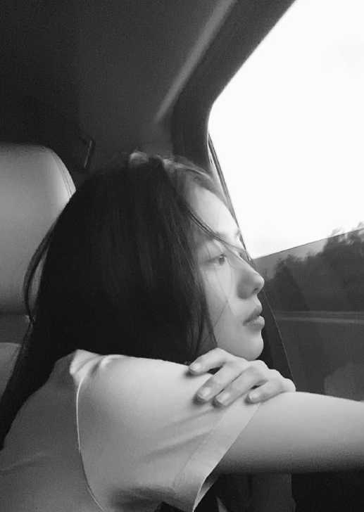 刘浩存唯美文案被指抄袭引热议,本尊发文否认:我自己写的休闲区蓝鸢梦想 - Www.slyday.coM 刘浩存唯美文案被指抄袭引热议,本尊发文否认:我自己写的休闲区蓝鸢梦想 - Www.slyday.coM