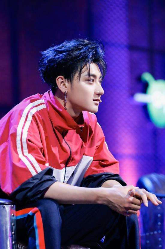 《街舞5》开录,韩庚、王一博、刘雨昕是导师,第四位是张艺兴吗休闲区蓝鸢梦想 - Www.slyday.coM 《街舞5》开录,韩庚、王一博、刘雨昕是导师,第四位是张艺兴吗休闲区蓝鸢梦想 - Www.slyday.coM