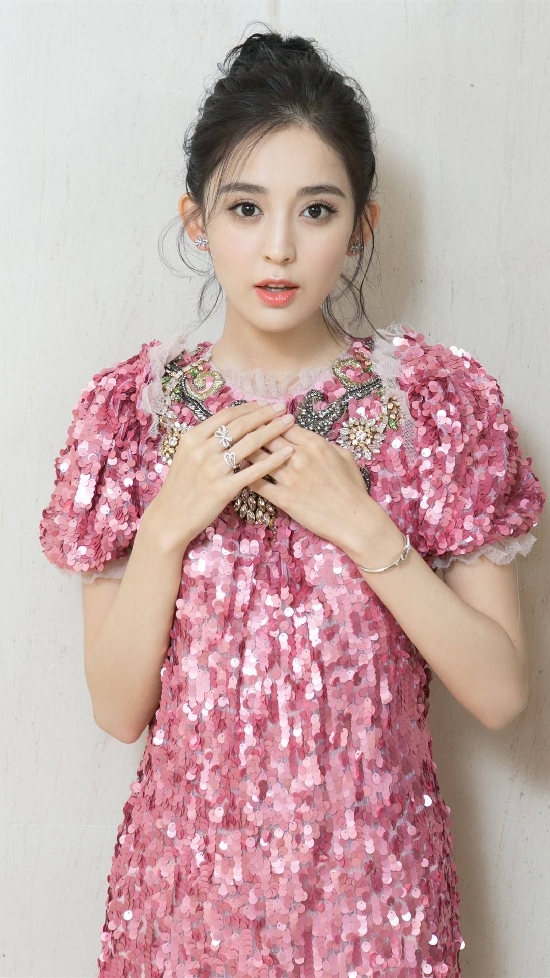 拒绝周星驰的邀请，与张翰苦恋2年分手，30岁美得像花一样休闲区蓝鸢梦想 - Www.slyday.coM