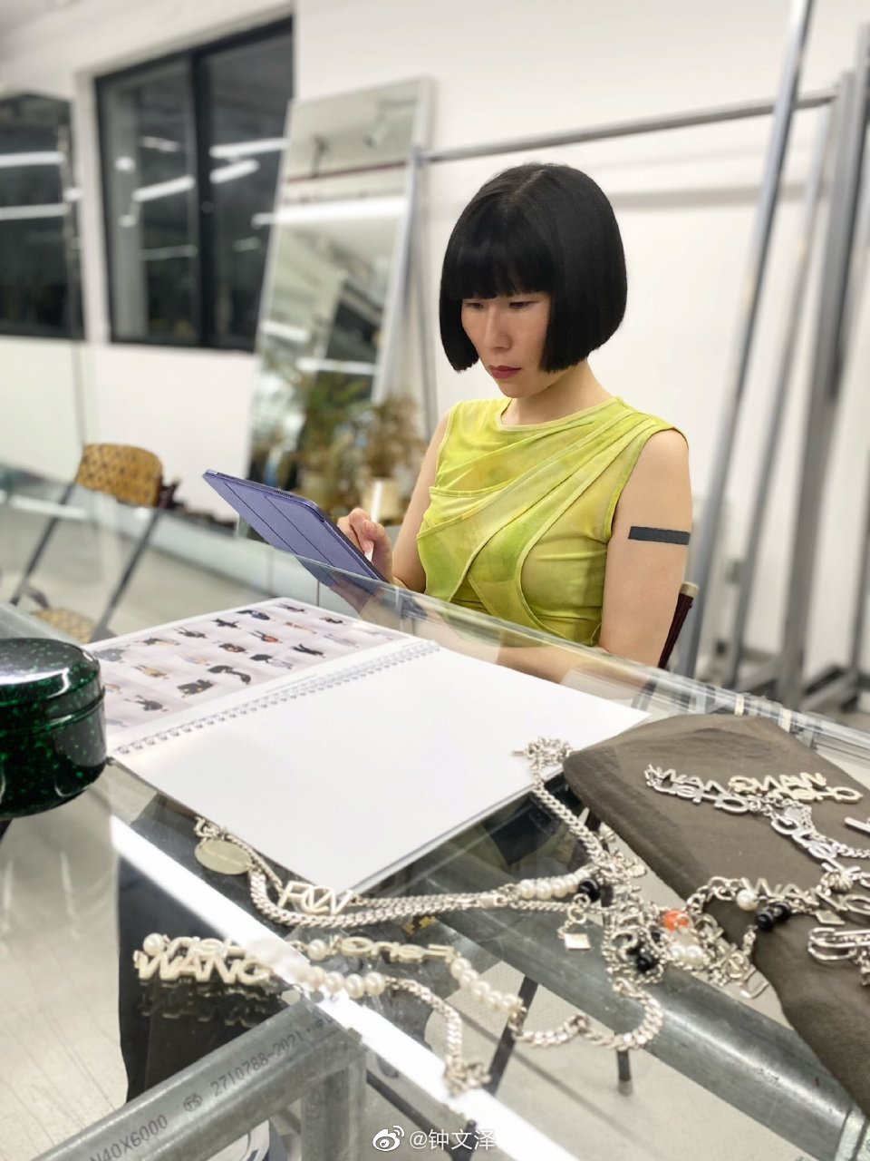 看到设计师 王逢陈 老师分享使用 iPad Air 记录自己的设计灵感……|iPad Air|灵感|设计师_新浪新闻