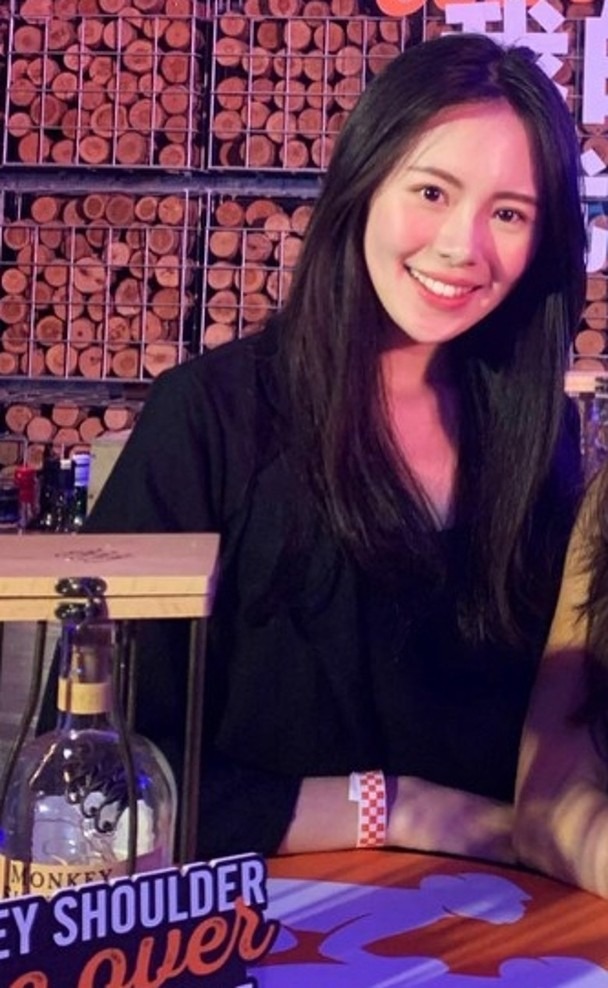 赖弘国怀孕8个月的妻子露正面：算是一个美人，看不出怀孕迹象休闲区蓝鸢梦想 - Www.slyday.coM