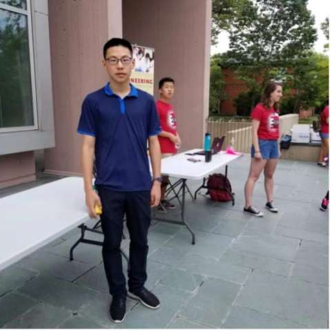 一名中国留学生在美失踪 父母发公开信盼儿子回家休闲区蓝鸢梦想 - Www.slyday.coM