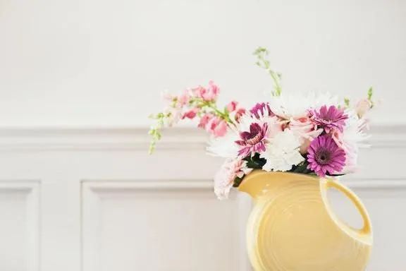 这三样，如果一个人到了中年还在炫耀，多半没什么本事休闲区蓝鸢梦想 - Www.slyday.coM