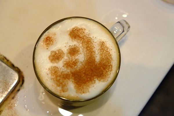 請欣賞我的處女作：小熊貓卡布基諾