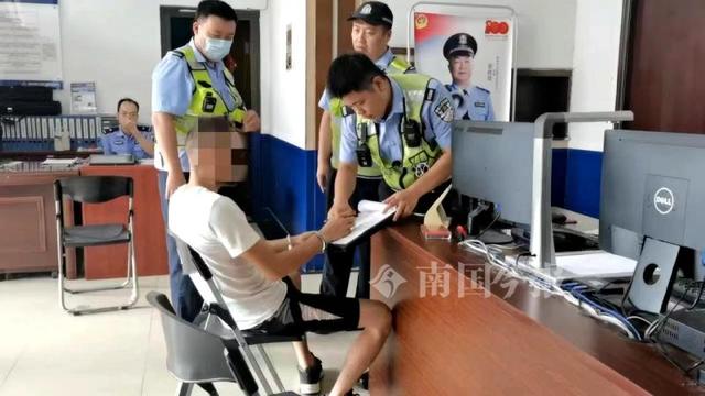柳州街头一男子持刀疯狂砍砸，危急时刻，他挺身而出休闲区蓝鸢梦想 - Www.slyday.coM
