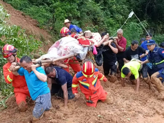 北流发生泥石流灾害，致7人死亡1人失联！休闲区蓝鸢梦想 - Www.slyday.coM