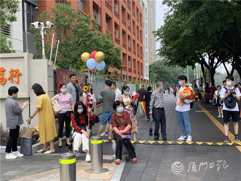 高考最后一科考试结束！同学们家长们老师们都打算……休闲区蓝鸢梦想 - Www.slyday.coM