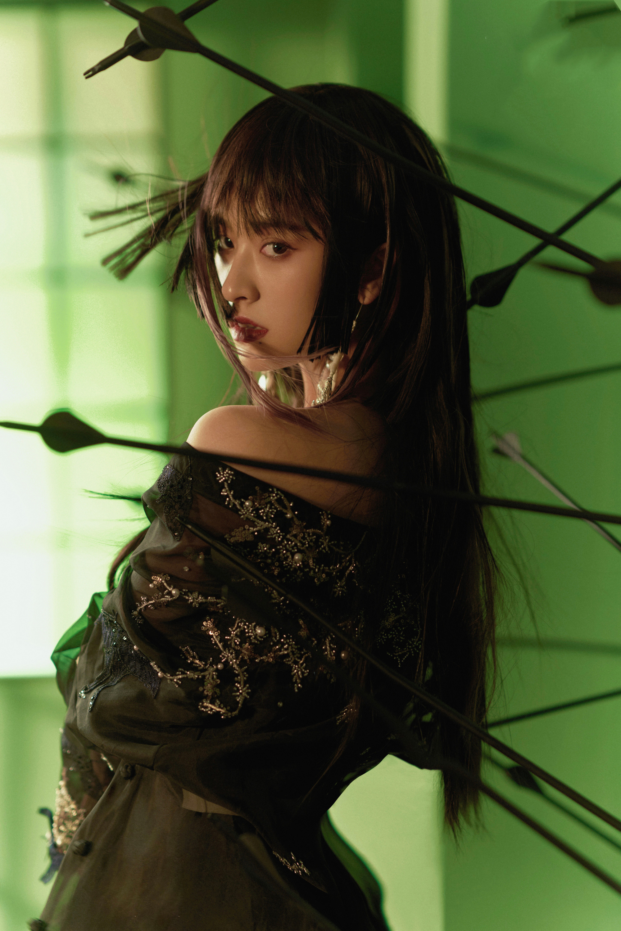 10位娱乐圈的冷脸美女,静态五官精致似仙女,一做表情颜值就崩!