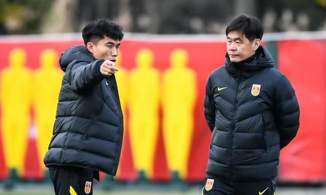 队伍内讧发酵，球员场上摆烂！谁接替郝伟？霄鹏、外龙还是宝山？休闲区蓝鸢梦想 - Www.slyday.coM