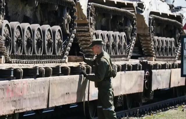 美国：为什么我们运送的武器，总被炸？乌克兰一定有人通风报信休闲区蓝鸢梦想 - Www.slyday.coM