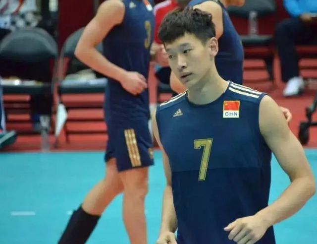 中国男排增员王径一将驰援世联赛弥补二号位战力缺失问题