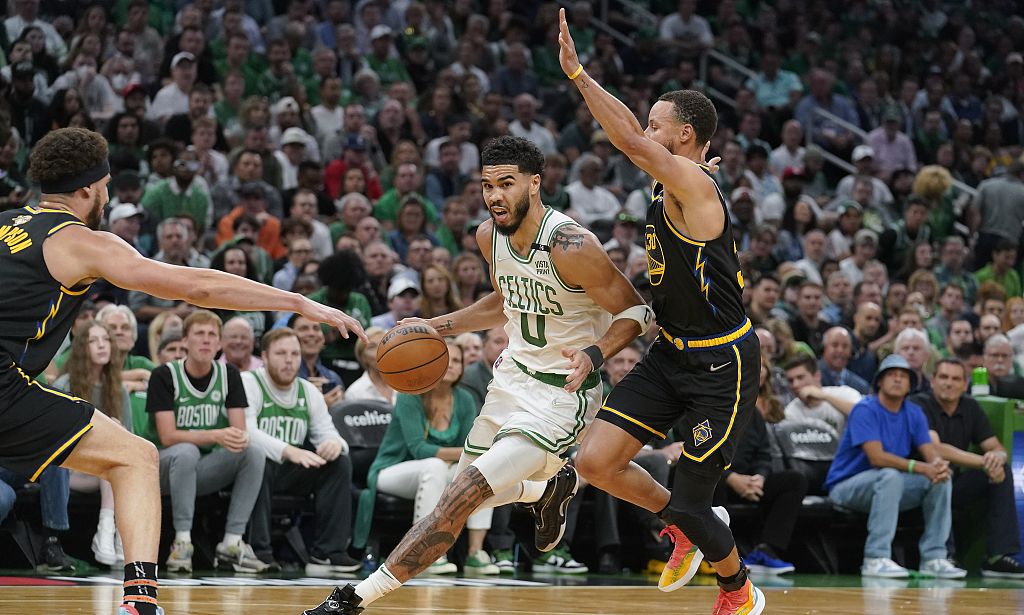 勇士vs凯尔特人总决赛g4前瞻:库里带伤出战 双探花力争夺赛点!|库里|