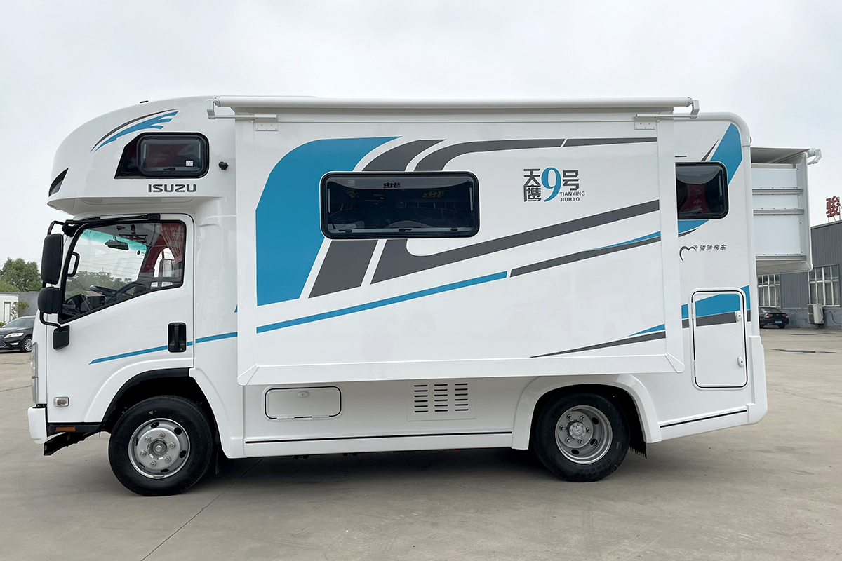 20度电的平头房车还配高原版暖风热水一体机骏驰五十铃房车