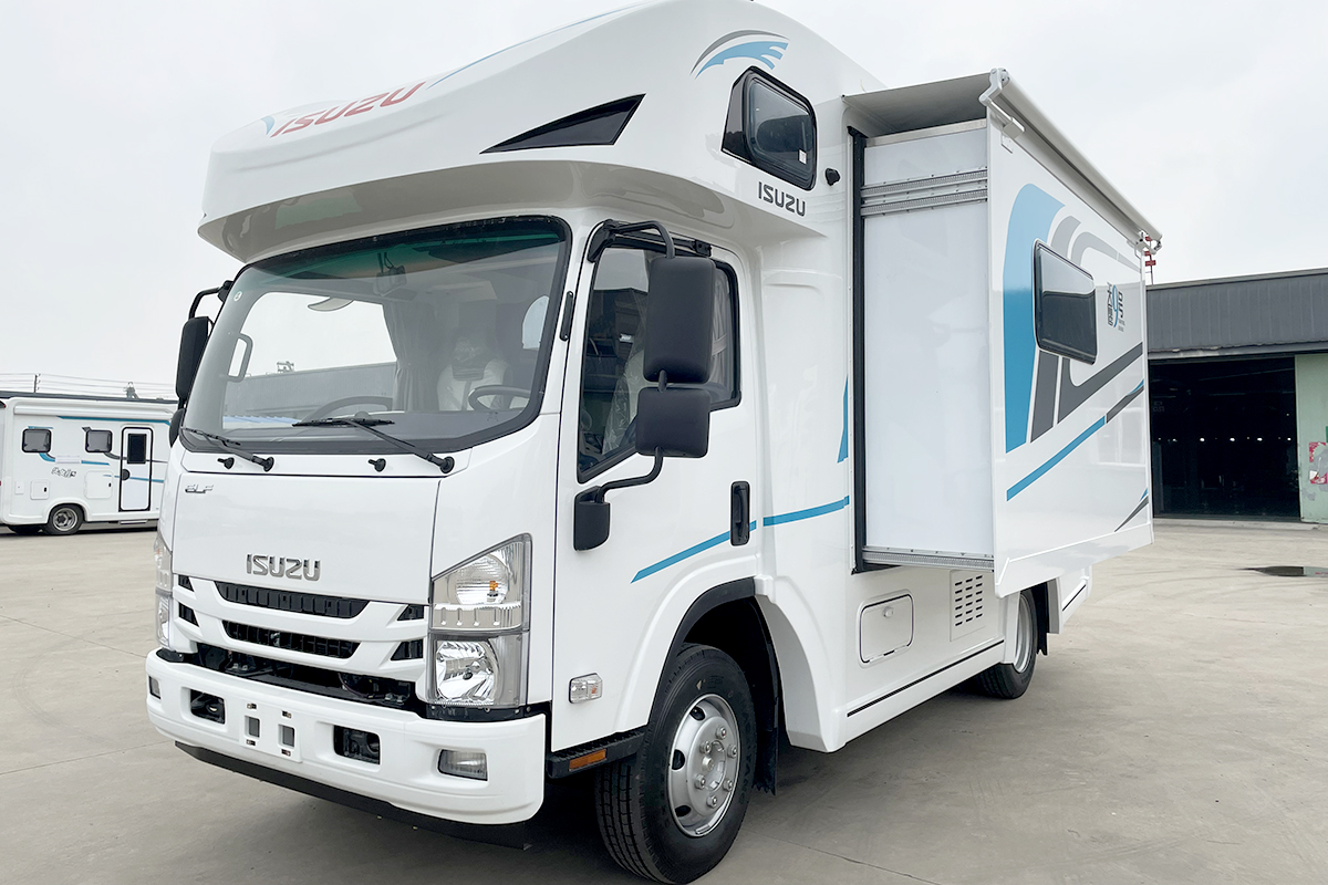 20度电的平头房车还配高原版暖风热水一体机骏驰五十铃房车