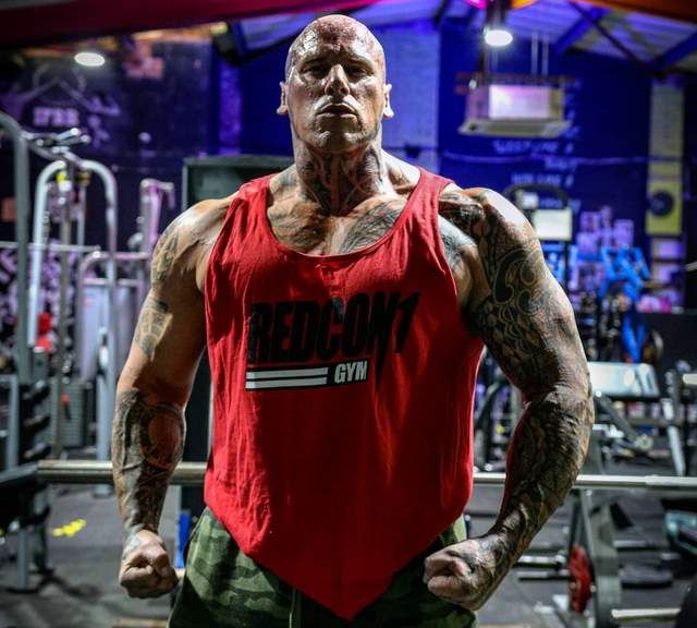 马丁.福特为mma首秀积极健身,对手将是5届大力士冠军马瑞斯?