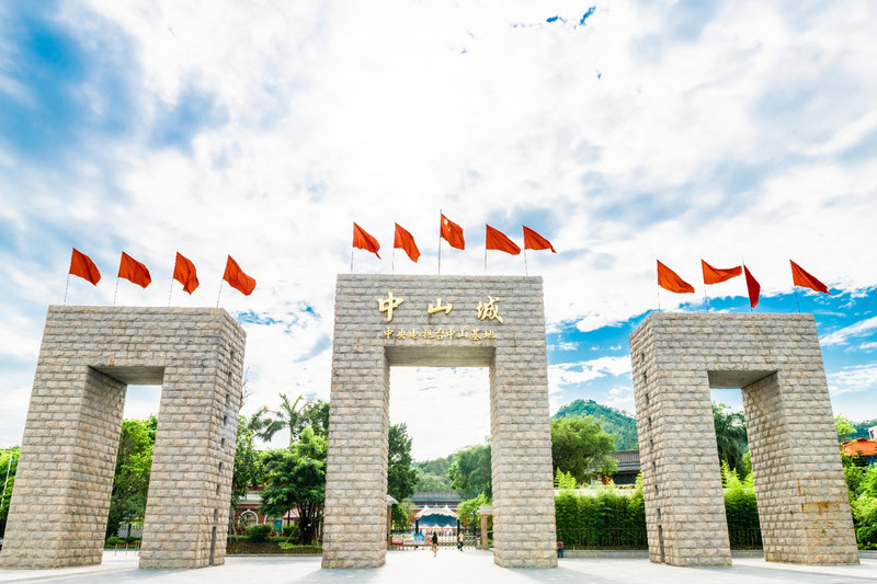 明星玩穿越，原来都是在这个景区取景，风景很美游客还很少！休闲区蓝鸢梦想 - Www.slyday.coM