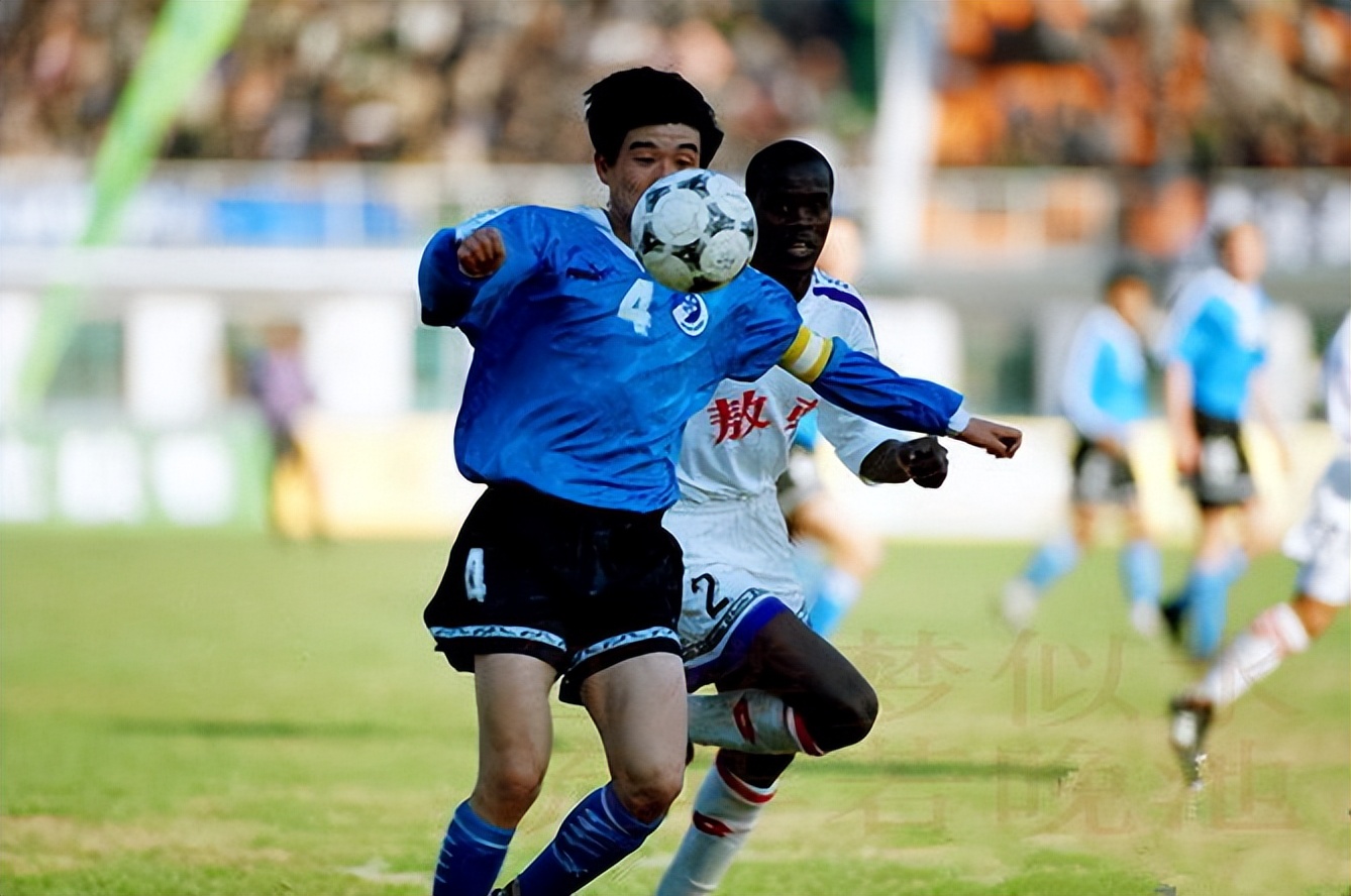 朱晓东大连万达球员生涯全记录副队多面手助足球城3夺甲a冠军