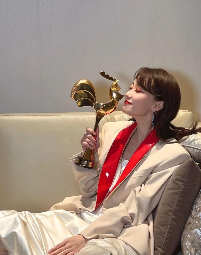 百花六十!易烊千玺张译争影帝,张小斐盼再夺影后,刘浩存成赢家休闲区蓝鸢梦想 - Www.slyday.coM 百花六十!易烊千玺张译争影帝,张小斐盼再夺影后,刘浩存成赢家休闲区蓝鸢梦想 - Www.slyday.coM