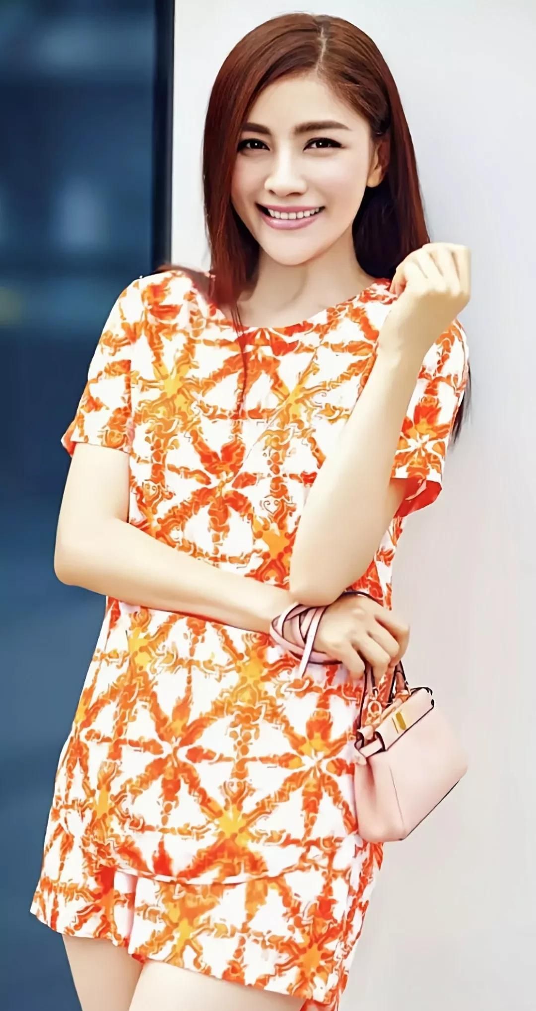 47的胡可依旧妩媚动人,非常具有东方女性的古典韵味休闲区蓝鸢梦想 - Www.slyday.coM 47的胡可依旧妩媚动人,非常具有东方女性的古典韵味休闲区蓝鸢梦想 - Www.slyday.coM