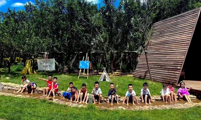 投入30万，回报300万，沈阳“霍比特人小屋”为啥能成全国网红打卡地？休闲区蓝鸢梦想 - Www.slyday.coM