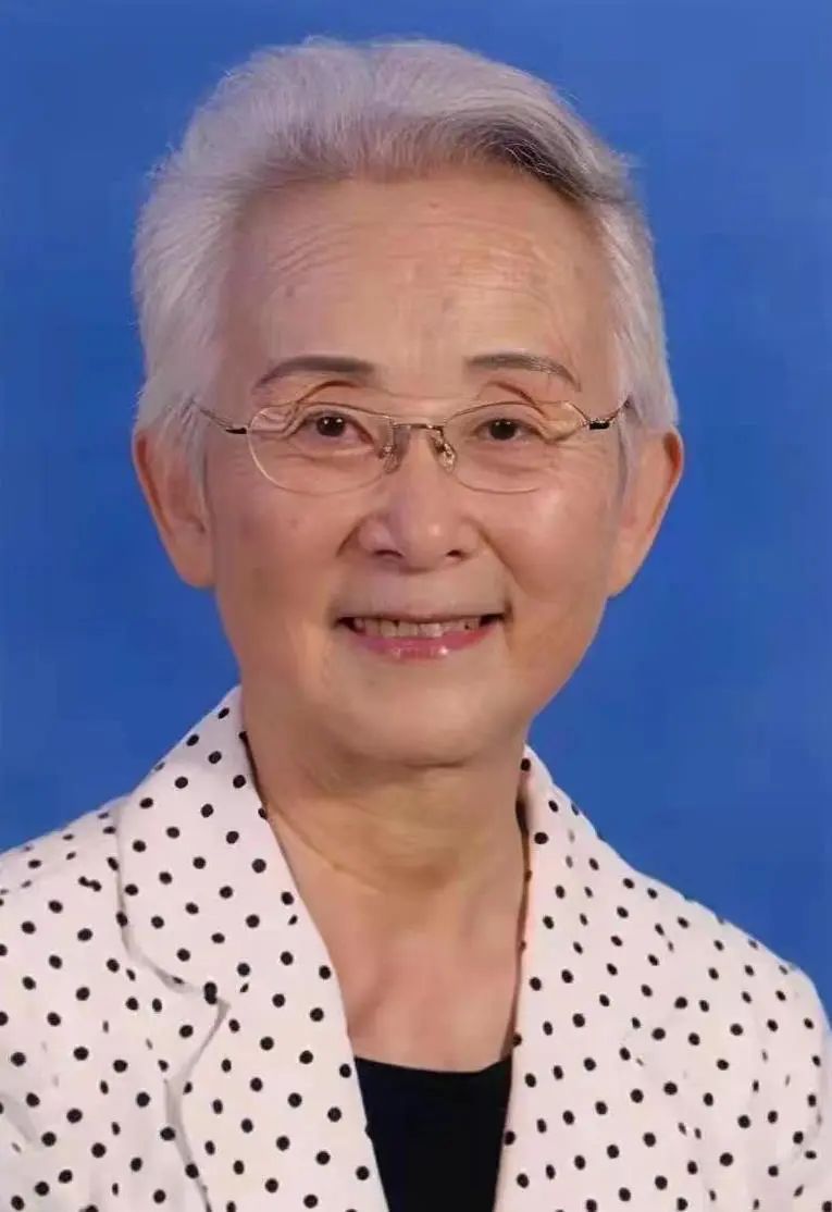 巨星陨落！她的讣告，选择了一张彩色照片…休闲区蓝鸢梦想 - Www.slyday.coM