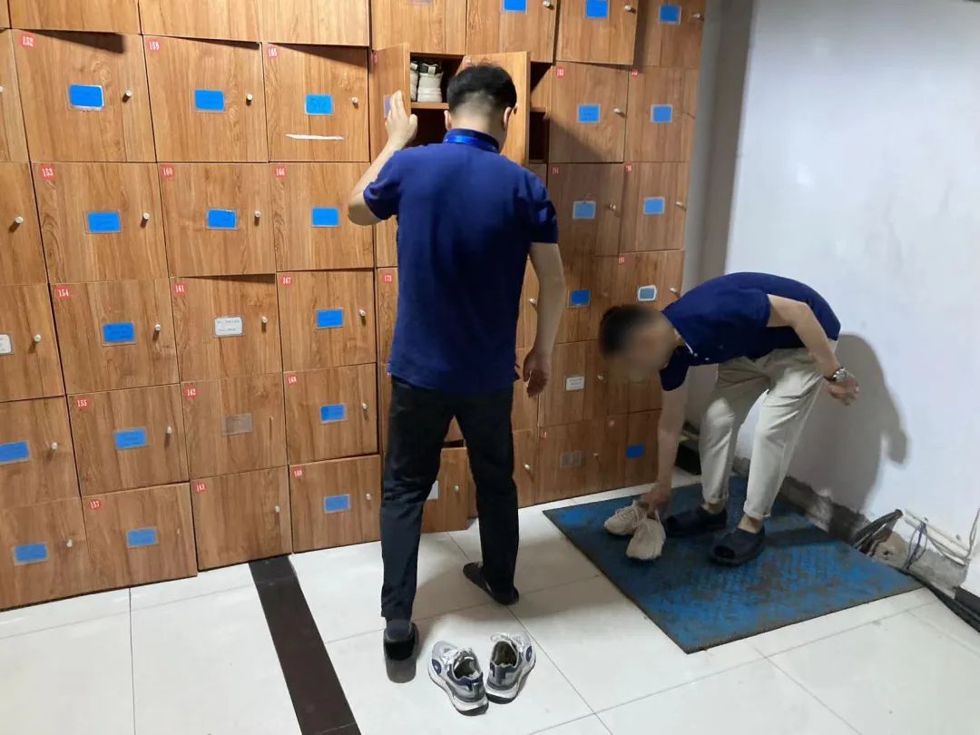 县城崛起（一）：我在乾县找到了7000块的工作休闲区蓝鸢梦想 - Www.slyday.coM