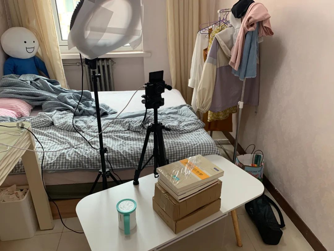 做视频博主的第4年，我不再为了流量而表演休闲区蓝鸢梦想 - Www.slyday.coM