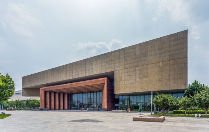 主要的综合博物馆· 天津博物馆 ·2交通:乘坐地铁1号线,小白楼站下车