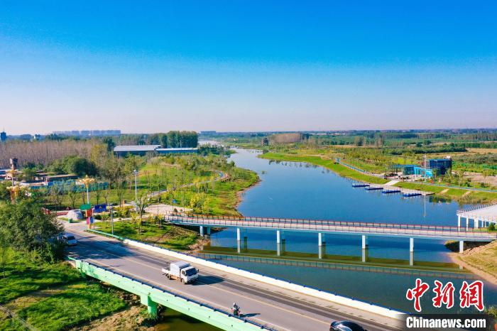 河北枣强打造一河两湖景观带