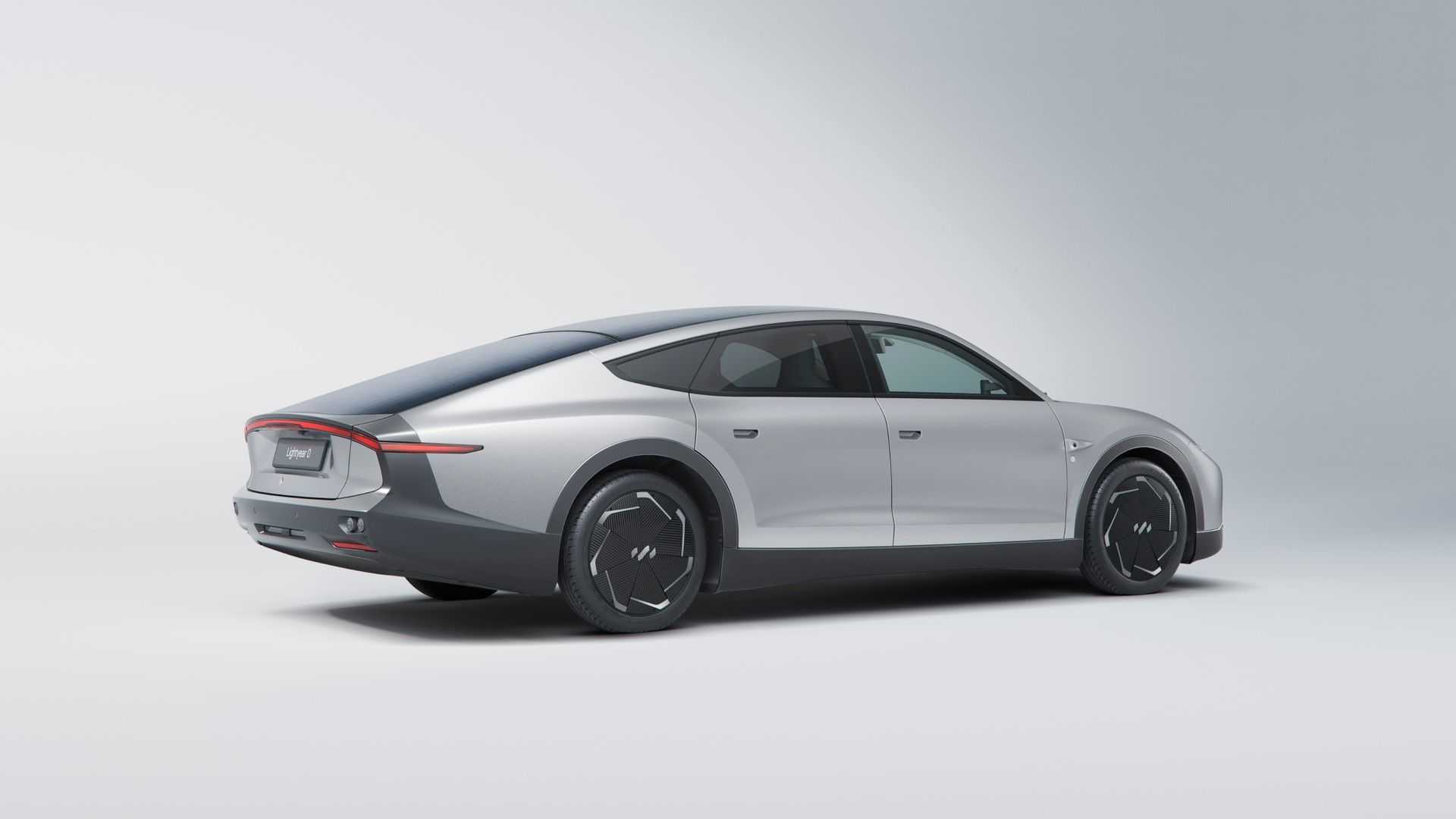 新浪汽车>汽车看点>自媒体>正文>外观方面,lightyear