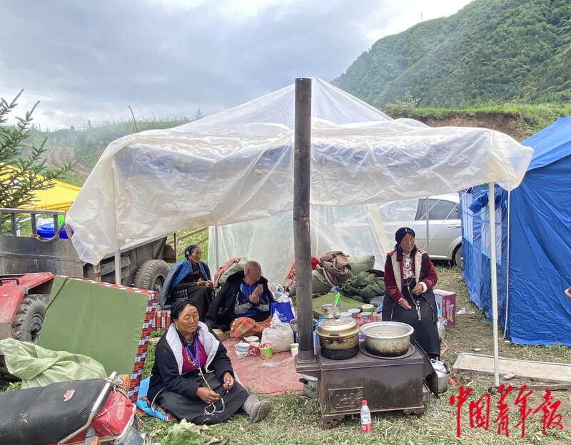 四川阿坝连发多次地震 森林消防赶赴现场救援休闲区蓝鸢梦想 - Www.slyday.coM