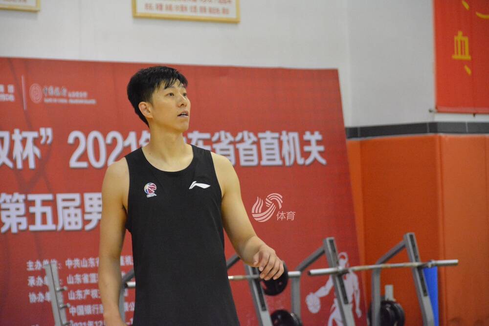 山东男篮新帅王晗正式带队训练首次透露外援选择
