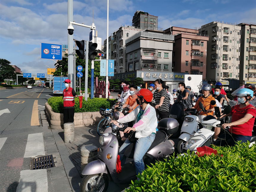 马田街道文明城市创建中的"红马甲"|志愿者|马田|垃圾分类_新浪新闻