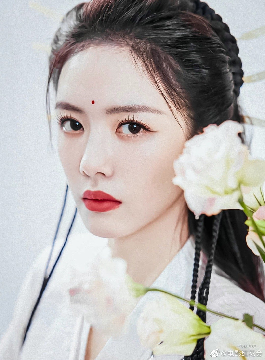 蔡文静cos周芷若还原度超高