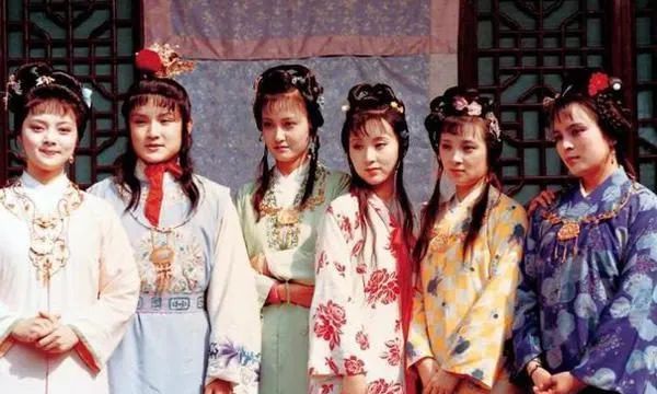 (一)四姐妹贾家四春,元迎探惜,对应着一生的命运,原应叹息.