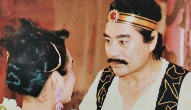 是中国影视艺术的一次创新,其中蓝天野饰演的姜子牙与达奇出演的纣王