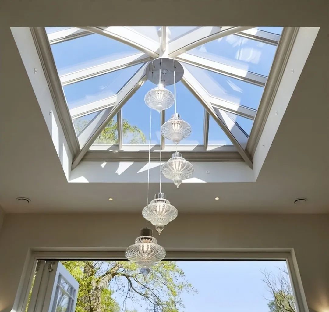 屋顶设天窗,靠这8种样式连通户外,上下楼省心,采光通风也更好__财经