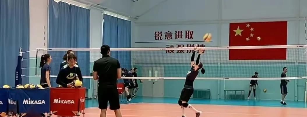 女排2消息并非谣传，蔡斌缺郎平身边那个人，姚迪恐已帮到刁琳宇休闲区蓝鸢梦想 - Www.slyday.coM