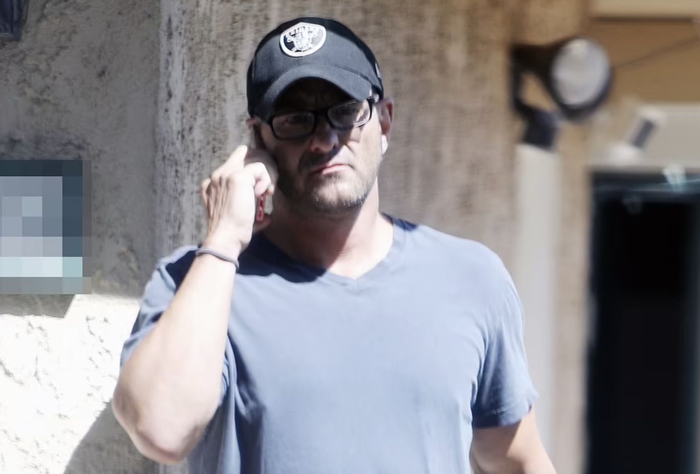 布兰妮大婚现场照曝光，造型令人啼笑皆非，前夫硬闯婚礼被捕休闲区蓝鸢梦想 - Www.slyday.coM