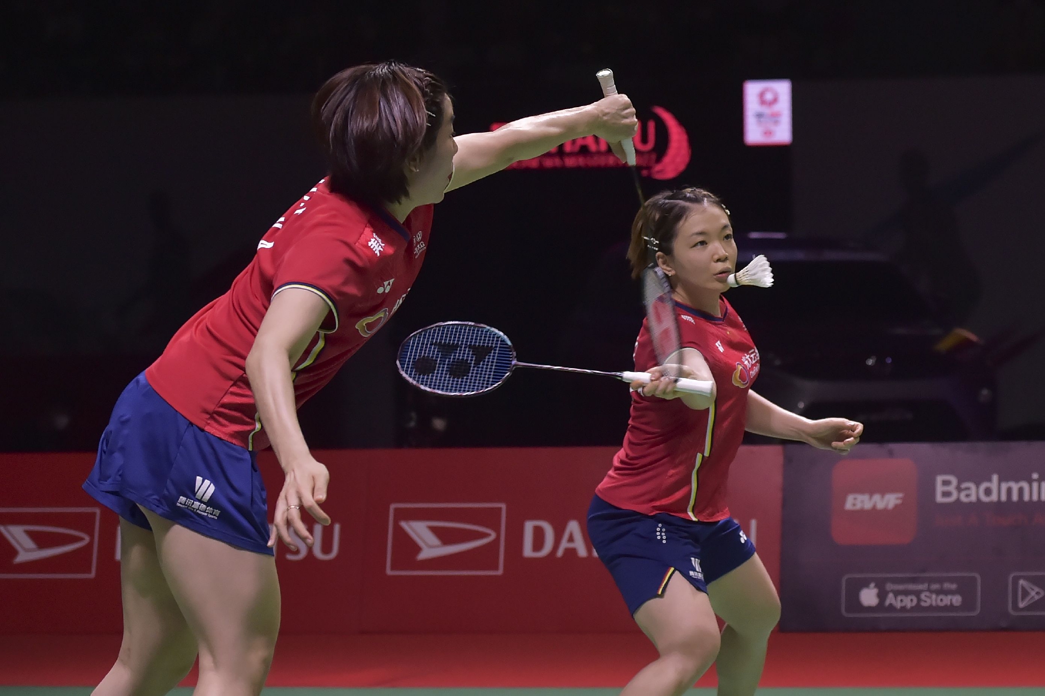 羽毛球印尼大师赛陈清晨贾一凡晋级女双决赛