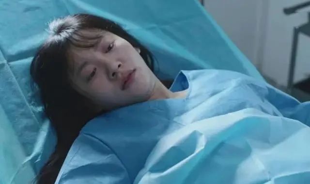 为讨好男友， 23岁女大学生流产13次后被摘掉子宫：养女儿，最怕这件事.....休闲区蓝鸢梦想 - Www.slyday.coM