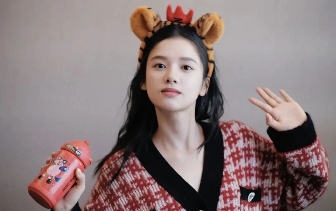 小八卦,吴倩,翟潇闻,张婧仪,彭昱畅|彭昱畅|吴倩|彭昱_新浪新闻