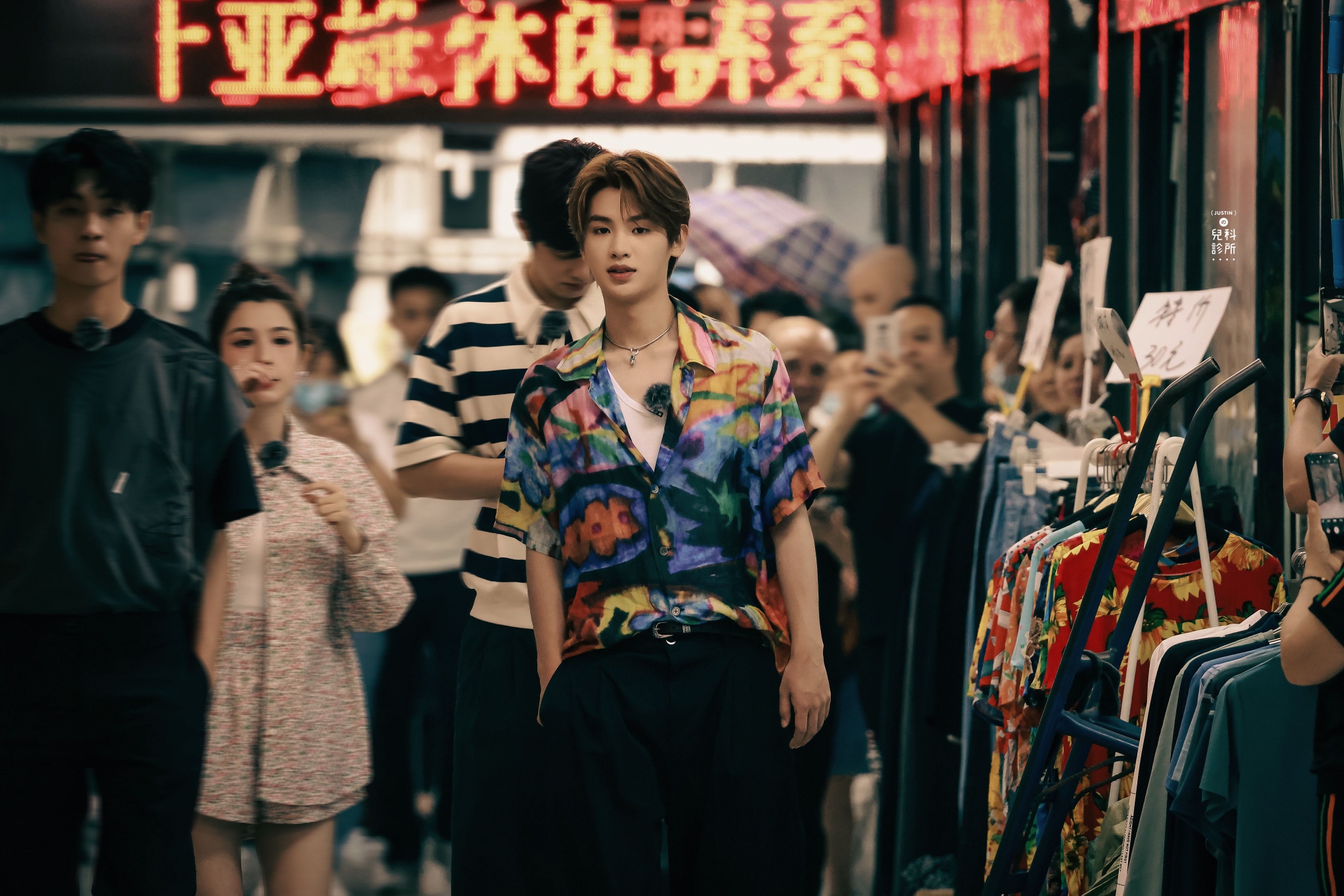 黄明昊全力以赴的行动派饭拍 不同风格同样帅气……|黄明昊|锦鲤|附体