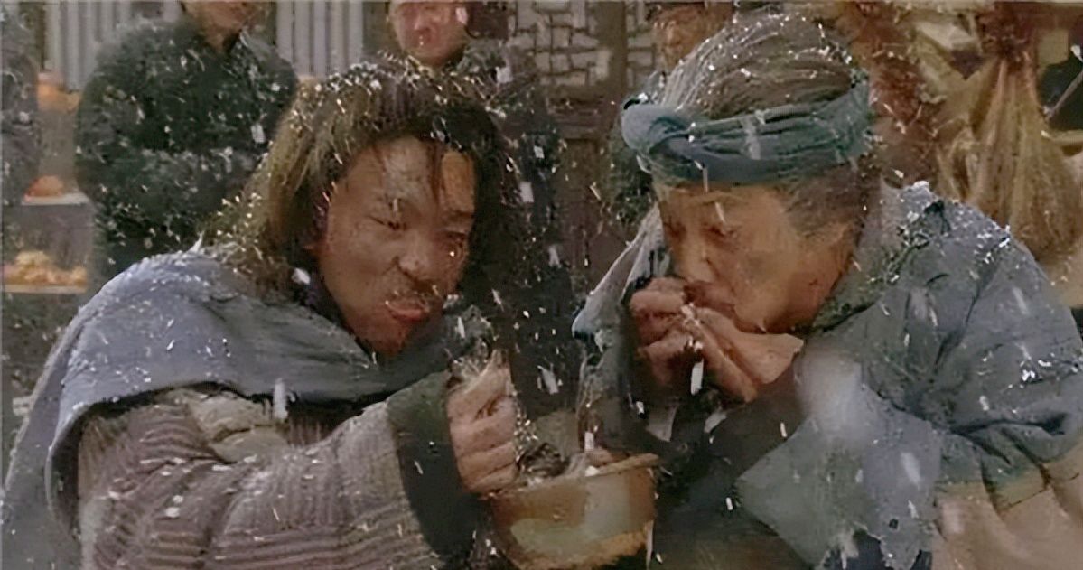古代闹饥荒时,为何百姓放着河里的鱼虾不抓,宁可吃草根啃树皮?__财经头条