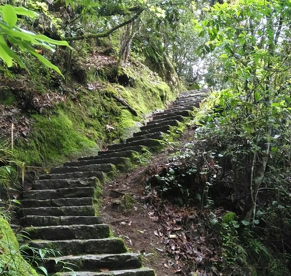 江西一老人花10年为寺庙修路,临终前对儿子说：为我缸葬休闲区蓝鸢梦想 - Www.slyday.coM