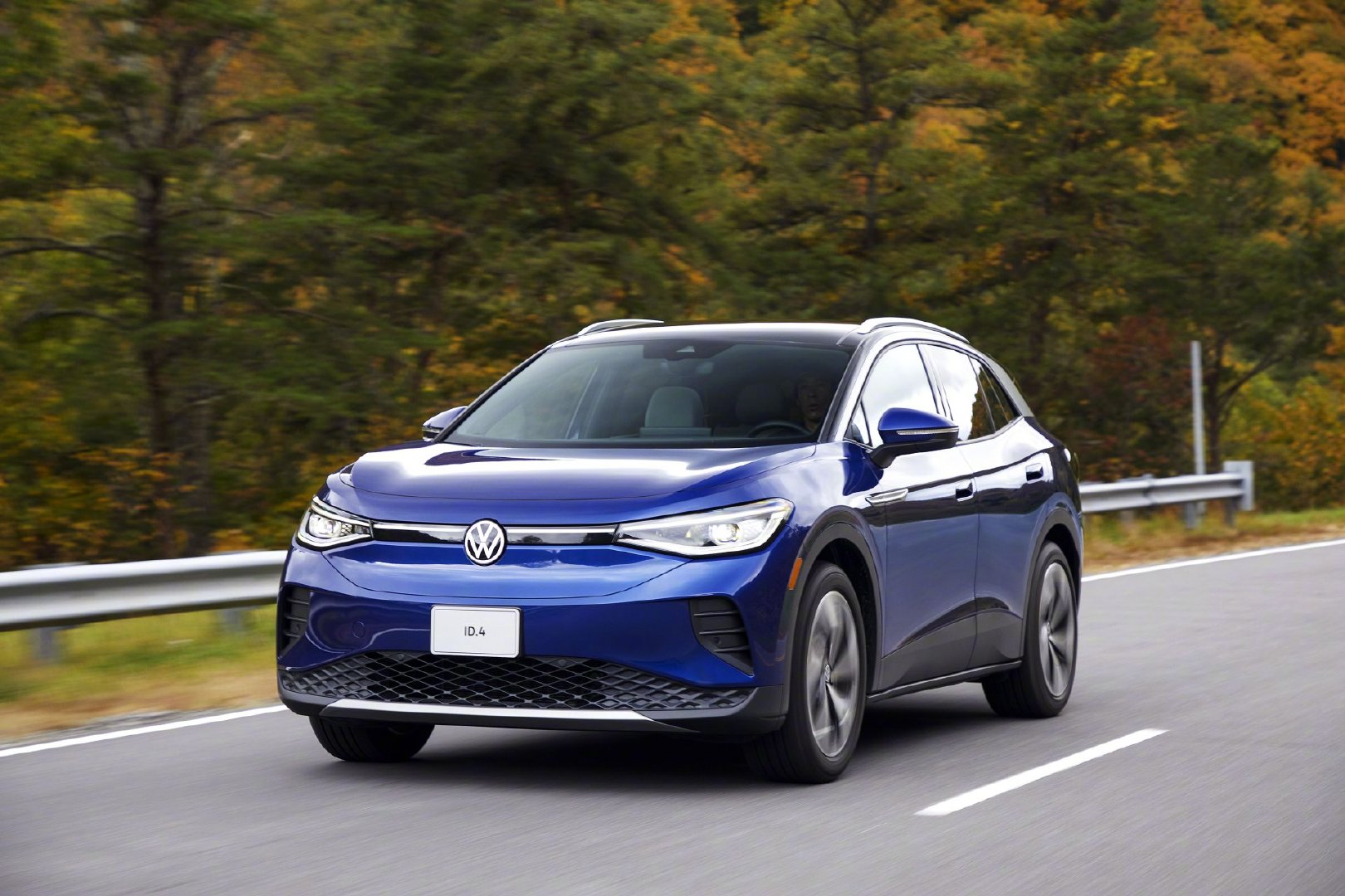 大众在欧洲推出id4pro4motion版本新车为双电机四驱车型